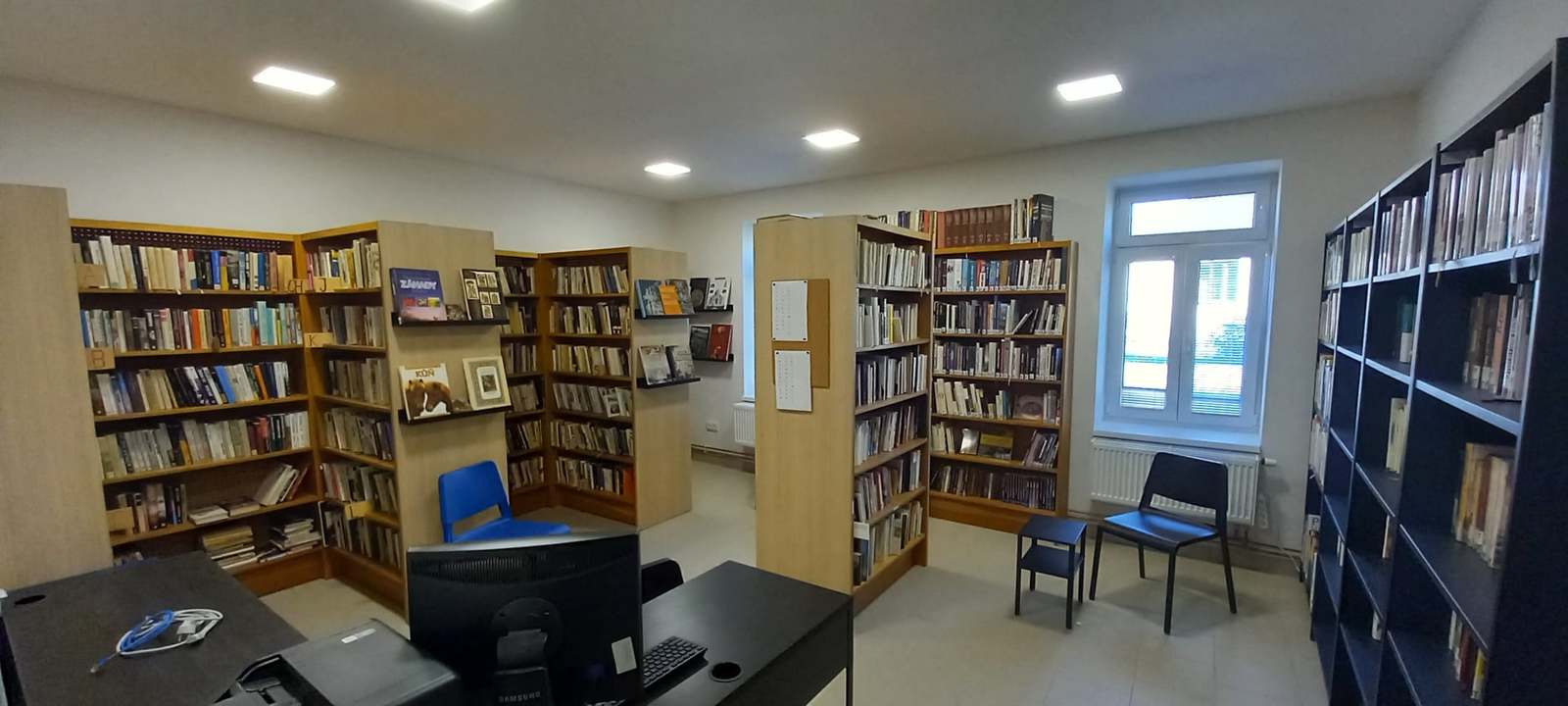 knihovna horni dubenky.jpg